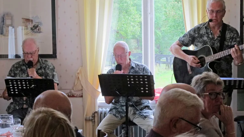 Tres Panchos svarade för den uppskattade musikaliska underhållningen.