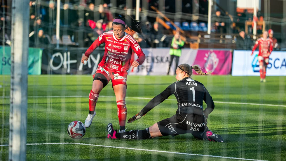 Katrina Guillou gjorde båda målen när Piteå besegrade Norrköping med 2-1 på LF Arena. 
