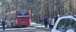 Så tar du dig till Arcus fyndmarknad med buss på lördag