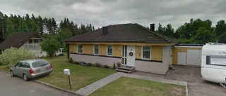 Nya ägare till 70-talshus i Åtvidaberg - prislappen: 1 775 000 kronor