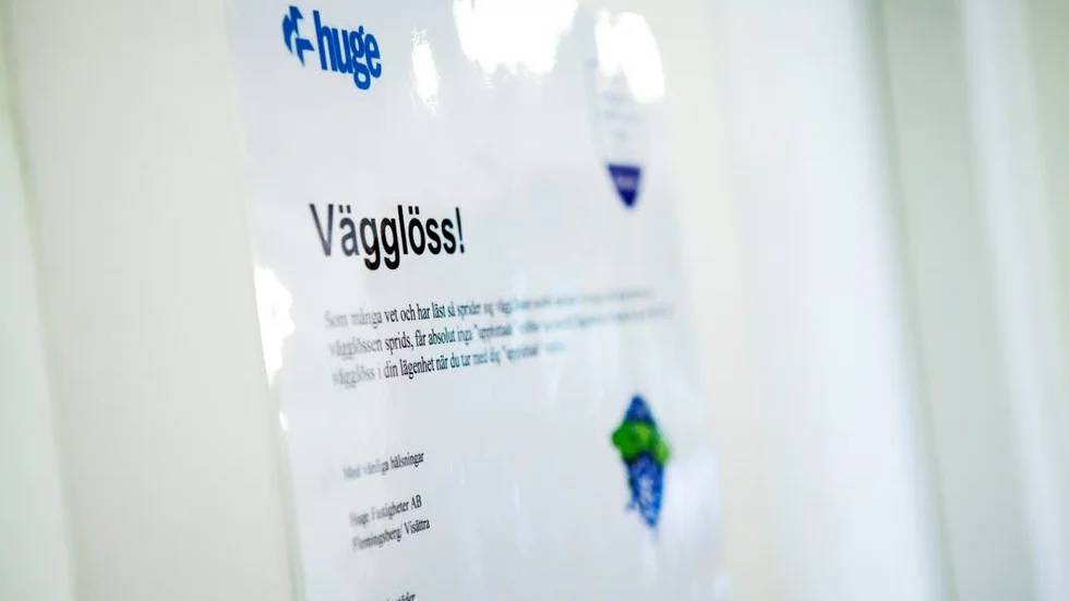 Panikläge. NSD:s krönikör har fått oväntat, och ovälkommet, besök. I alla fall i fantasin.
