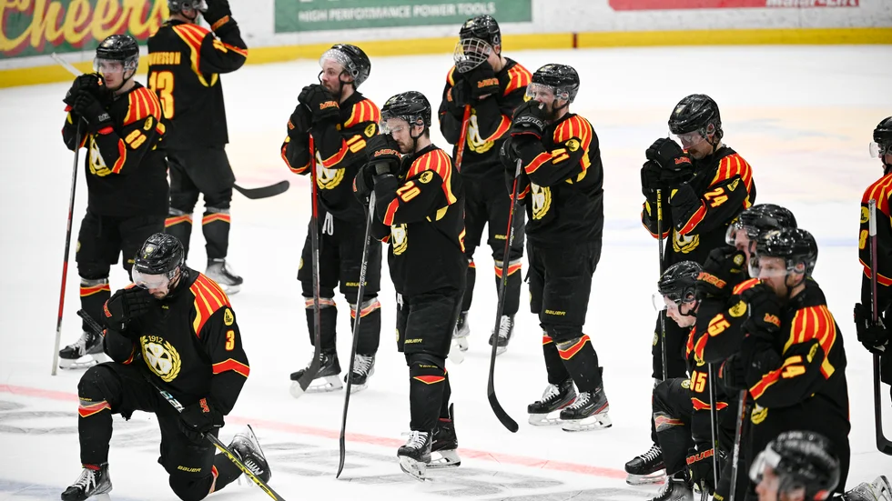 Brynäs, som kommande säsong spelar i hockeyallsvenskan, kan komma att förbjuda spelare som spelat i KHL efter krigsutbrottet.