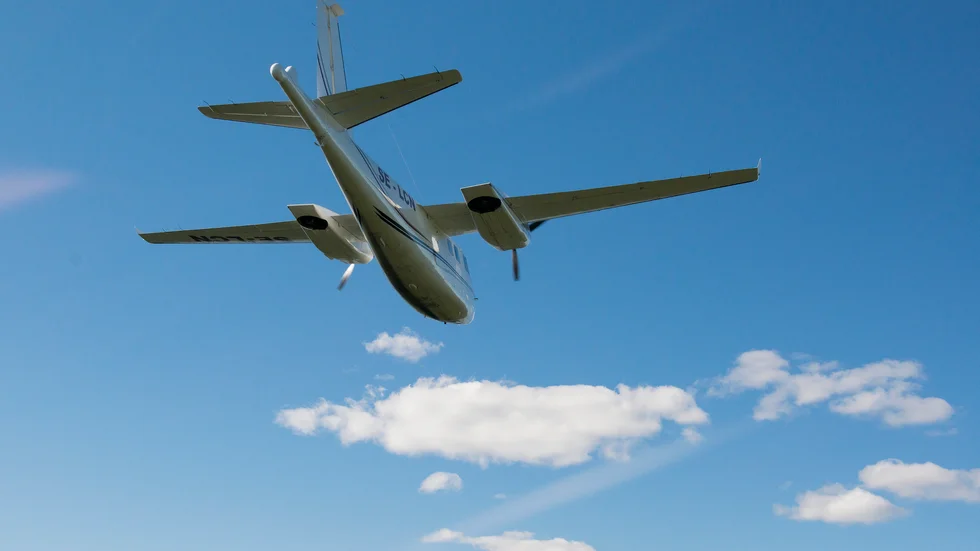Snart kommer Tunabor ha ett kunna se ett flyplan endast 60 meter över mark. Då ska bergsgrunden mätas i trakten. 