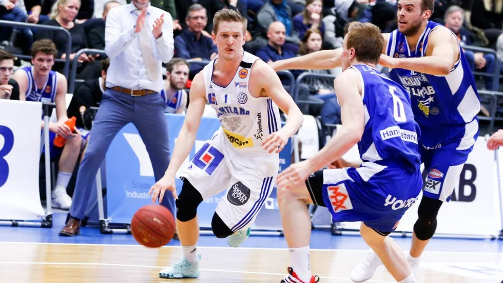 Adam Rönnqvist, här i Jämtland Basket.