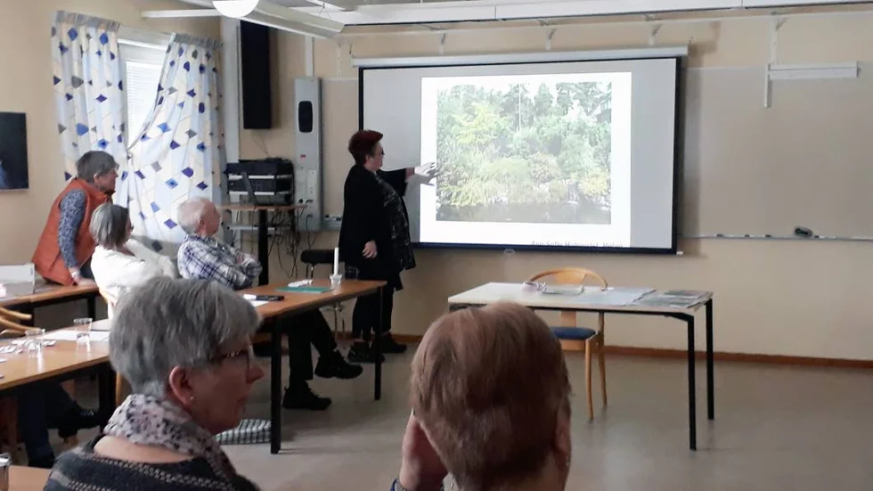 Ulrika Bohman, Piteå,  berättade och visade bilder om inspirerande trädgårdsresor som hon gjort.