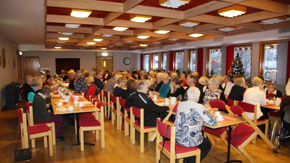130 medlemmar besökte församlingshemmet.
