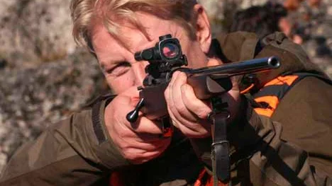 Rolf Lassgård har inte tappat stinget. Hans rollprestation i ?Jägarna 2? sågs av mer än en halv miljon biobesökare 2011.