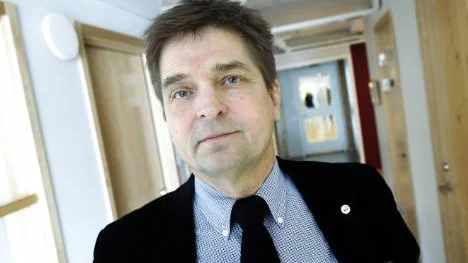 Fastighetsägaren, Akademiska hus, har brutit upp två rum för att hitta orsaken till problemen. Nu väntar man på provsvaren.Foto: kurt engström