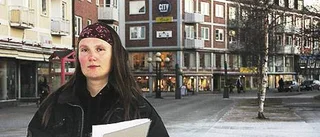 Kvinnorna vågar inte gå ut