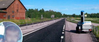 Erkänner fortkörning – men håller han mobilen eller ej? 