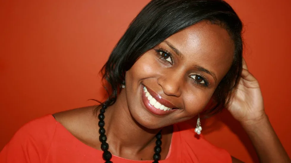 Nadifa Mohamed, född 1981 i Somalia, bor sedan 1986 i England. Hon debuterade med romanen "Black Mamba Boy" 2009.