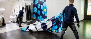 Därför borde affischerna fått sitta kvar