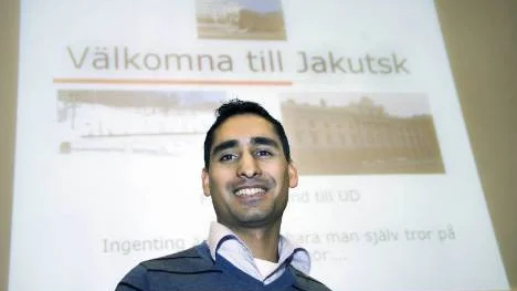 Mikael Kjelleros hade länge svårt med engelskan, med att uttala. Det berodde på hörselskadan som upptäcktes först när han var nio år gammal. Nu talar han bland annat spanska, franska, ryska och jakutiska, förutom mycket god engelska.FOTO: Bengt-Åke Persson