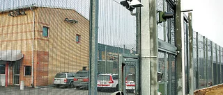 Intern slog vårdare på anstalten