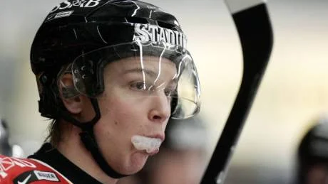 Förvånad eller inte - i kväll gör Johan Harju comeback efter rekordsnabb rehabilitering av sitt avslitna korsband.