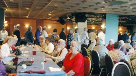 Över 300 pensionärer från länet gästade i går Haparanda.