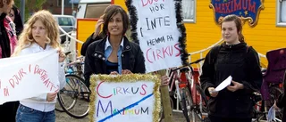 Jubilerande cirkus möttes av protester