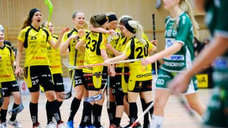 Jodå, det blev en form av segerdans när Notvikens damer vann - och tog sig ovanför nedflyttningsstrecket i tabelle.
