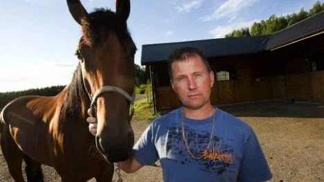 Claes Svensson, här med hästen Lufti Simone, är en av favoriterna till att ta hem totalsegern i Björnkampen.