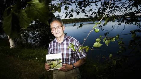 Dag Kihlbloms bok dyker ner i Pärlälvens historia. Foto: Simon Eliasson