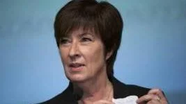 Mona Sahlin måste tydliggöra den socialdemokratiska jobbpolitiken.