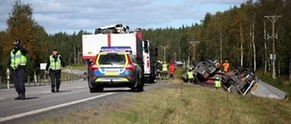 Uppdaterad: Lastbil välte på på E4