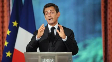 Franske presidenten Nicolas Sarkozy använder romerna som ett politiskt slagträ.