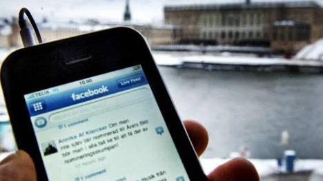 Facebook och andra sociala medier har kommit för att stanna. Men i cybervärlden är ansvaret för publicering otydligt jämfört med traditionella medier.