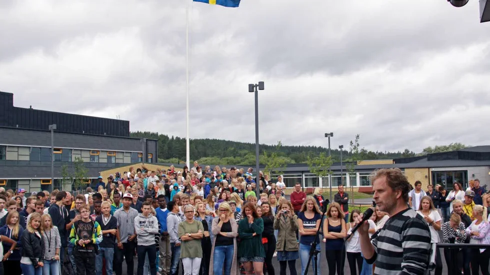 Koncist. Pontus Wessman (MP), ordförande i BUN, fattade sig kort under invigningen efter att ha googlat hur man talar till dagens ungdom.