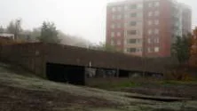 Det blir två nya punkthus där tre kallställda hus nyligen har rivits på Terassen.  Nu återupptar Kirunabostäder den avbrutna planeringen och bedömer att markarbeten kan starta till sensommaren/hösten 2011. Foto: hans sternlund