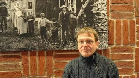 Rainer Hauswirth är väldigt intresserad av stadsflytten.<_Bildtext Fotobyline>Foto: Åsa Junkka</_Bildtext Fotobyline>