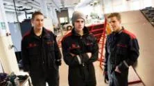Mattias Ylipää, Jim Fjällborg och Oskar Aidantausta tar studenten i år. De går LKAB-gymnasiet och funderar på framtiden.FOTO: Lina Norberg Juuso
