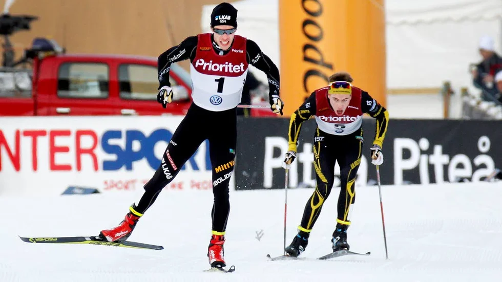 Hack i häl. Marcus Hellner körde ifrån junioren – och adepten – Viktor Thorn på upploppet. Sedan hyllade stjärnan talangen.