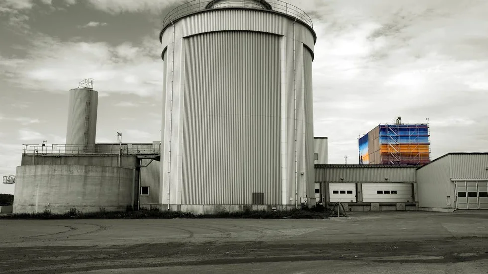 JÄTTEINVESTERING. Den nya rötkammaren ska byggas intill den befintliga för att kunna säkra att produktionen av fordonsgas fortsätter vid avbrott eller till exempel renovering av den 20 år gamla rötkammaren.