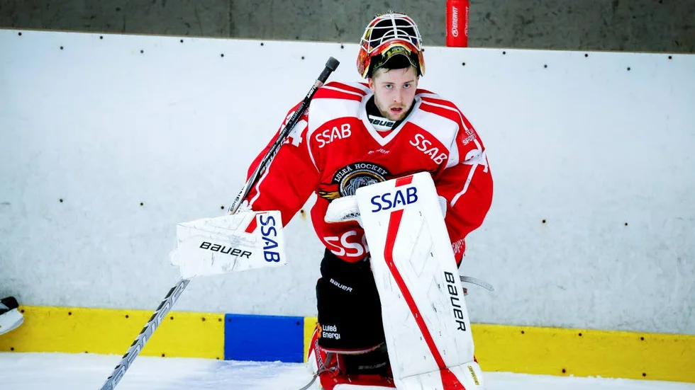 MOT NHL. Luleå Hockeys stjärnmålvakt Joel Lassinantti uppvaktas av NHL-klubbar.