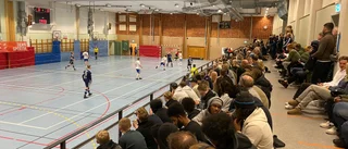 Det som händer vid sidan av planen är roligast