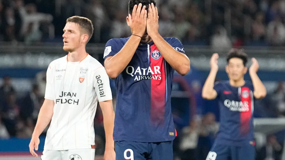 PSG, utan storstjärnorna, fick bara 0-0 mot Lorient i premiären.