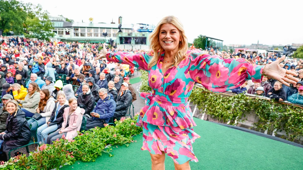 "Up to 25,000 people are turned into karaoke zombies, singing along to ancient Swedish pop stars."