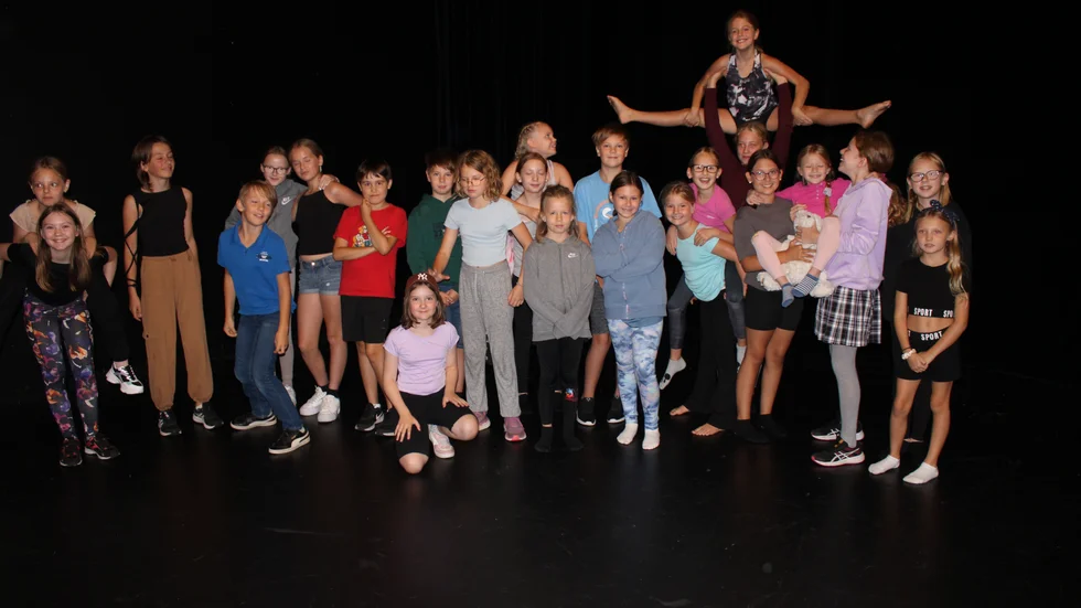 24 barn och unga var med under sommarens sista Artistcamp-vecka på Hallarna.