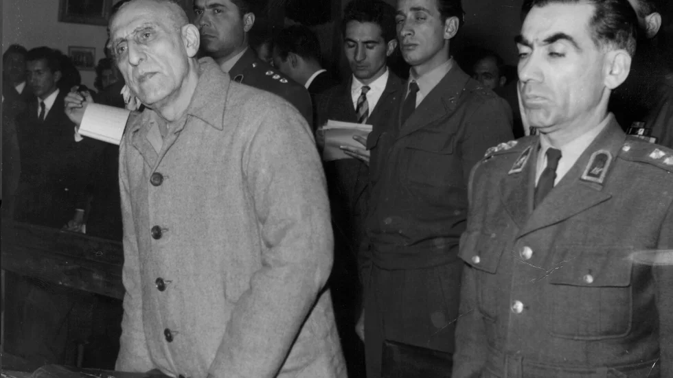 Irans tidigare premiärminister Mohammad Mossadeq (bilden) avsattes i kuppen 1953 och efterträddes av Mohammad Reza Pahlavi. Arkivbild.