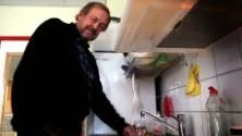Satsar på vatten. Claes-Göran Appelquist är med i arbetsgruppen för "Ire-modellen". Målet är en samfällighet som genom privata initiativ löser vatten-och avloppsfrågan i Ire-området. foto: henrik radhe