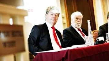 Män med makt. Jan-Eric Nilsson, vd Rederi AB Gotland, styrelseordförande Björn Wolrath och ekonomichef Håkan Johansson.Foto:Joel Nilsson