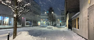 SMHI varnar – en decimeter snö och hårda vindar i Västervik