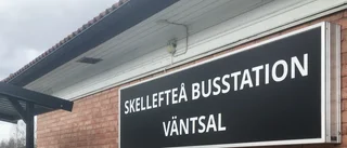 Kaos vid bussfärd: passagerare angrep chaufför som slog tillbaka