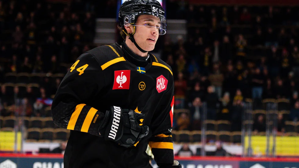 Elias Salomonsson var het och gjorde matchens första mål. Backen skapade ytterligare fina chanser.