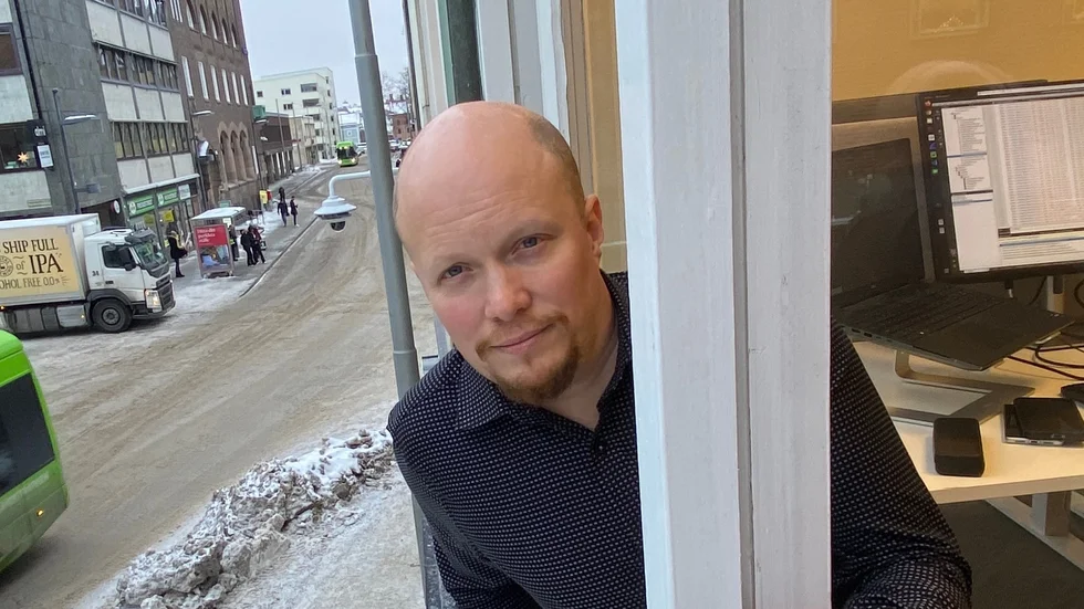 Kontorschefen Jonas Jillerholm tycker att det är bra för centrum att det finns företag som skapar aktivitet. 