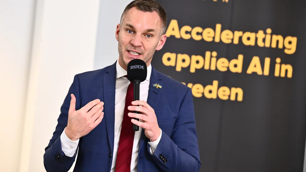Civilminister Erik Slottner (KD) med ansvar för digitaliseringsfrågor vid en pressträff under tisdagen.
