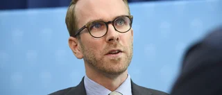 Regeringen skapar kryphål för sig själv – lämnar andra i sticket