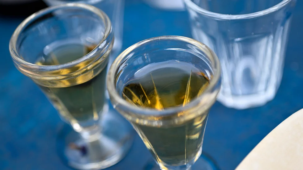 En bar i Motala har utsatts för en spritstöld. Någon eller några gärningsmän ska ha tagit sig in i ett förråd där de kommit över en större mängd vodka. (Genrebild).