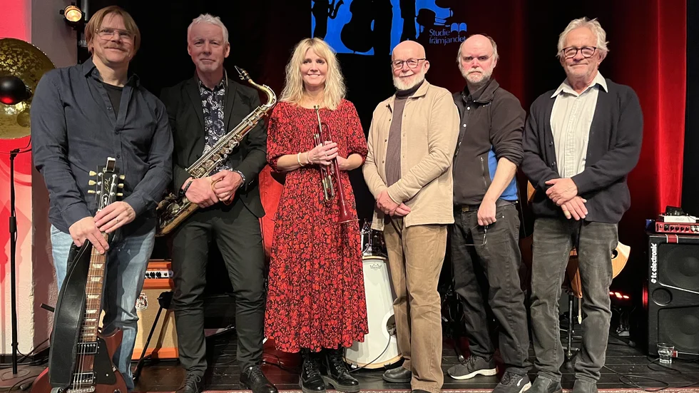 Bandet Jazzmore premiärspelade på Ebeneser i Luleå i slutet av november. Bandet består av Stefan Söderlund (gitarr), Gunnar Ullberg (saxofon), Amanda Lindgren Clarin (sång och trumpet), Mats Danell (trummor), Johan Tegheim (piano) och Tommy Skotte (kontrabas).